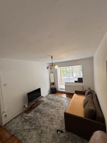 Apartament cu 2 camere decomandat în Exterior Vest