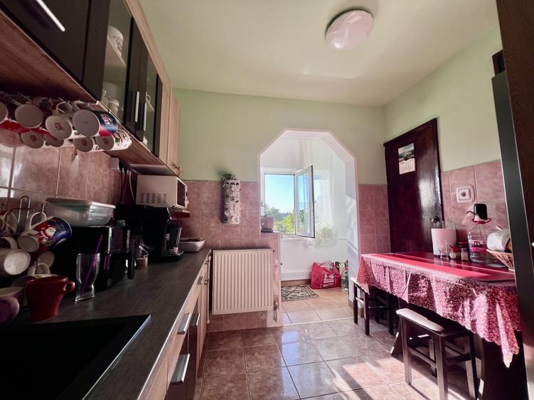 Apartament cu 2 camere decomandat, mobilat în Girocului