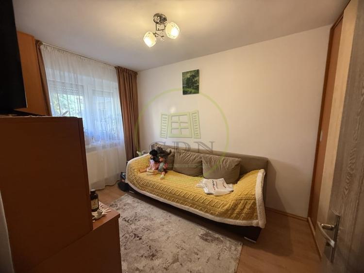 Apartament cu 2 camere semidecomandat, mobilat în Valea Rosie