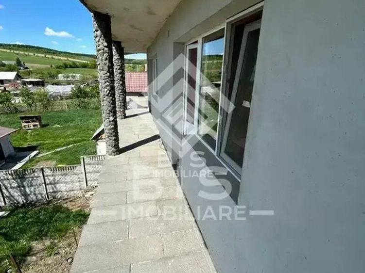 Casă individuală cu 11 camere cu Canalizare în Sud-Vest