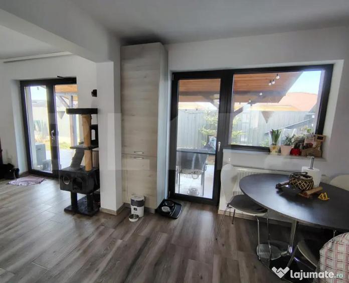 Casă cu 4 camere cu Teren 590 Mp în Jucu