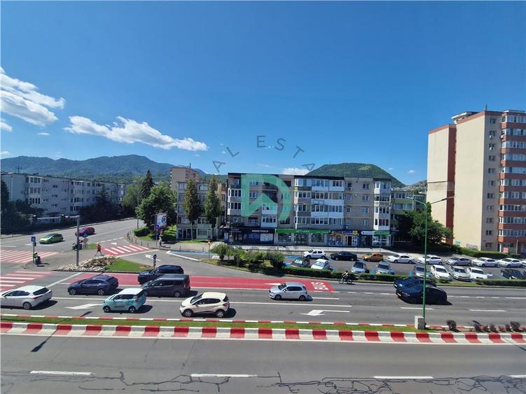 Apartament cu 2 camere decomandat, mobilat în Astra