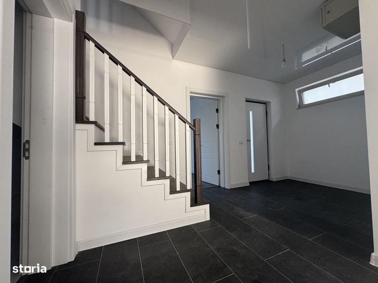 Casă cu 4 camere cu Teren 480 Mp în Mogoșoaia