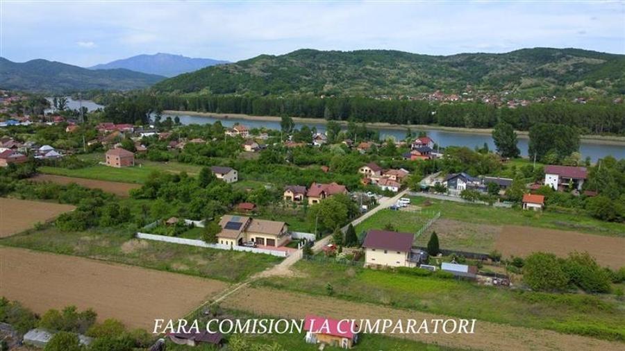 Teren Construcții intravilan de 1700 mp, în Bujoreni