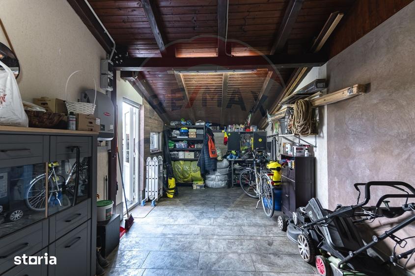 Casă cu 5 camere cu Teren 440 Mp în Bartolomeu