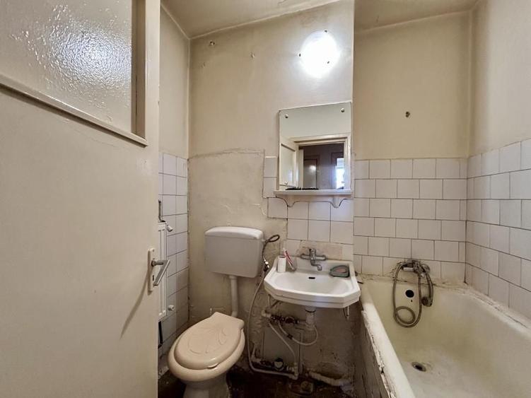 Apartament cu 2 camere decomandat, mobilat în Central