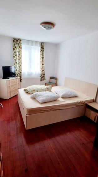Casă cu 4 camere cu Canalizare în Zamora
