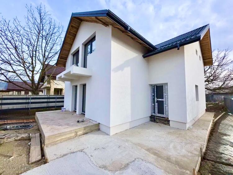 Casă individuală cu 4 camere cu Teren 700 Mp în Căciulați