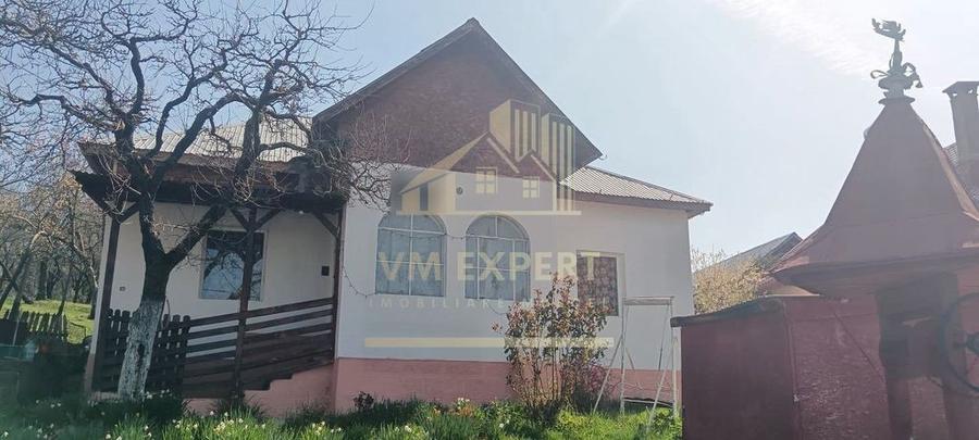 Casă cu 3 camere cu Teren 6660 Mp în Boteni