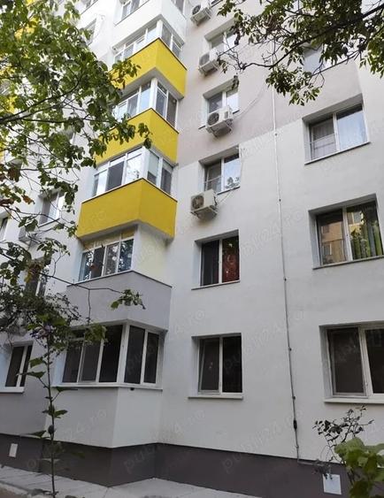 Apartament cu 3 camere decomandat în Rahova