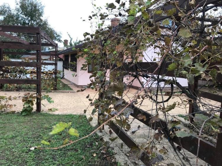 Casă individuală cu 5 camere cu Garaj în Vlădeni