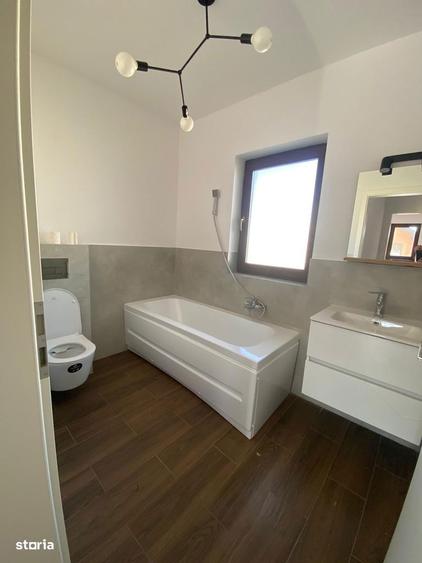 Casă cu 3 camere cu Teren 250 Mp în Giroc