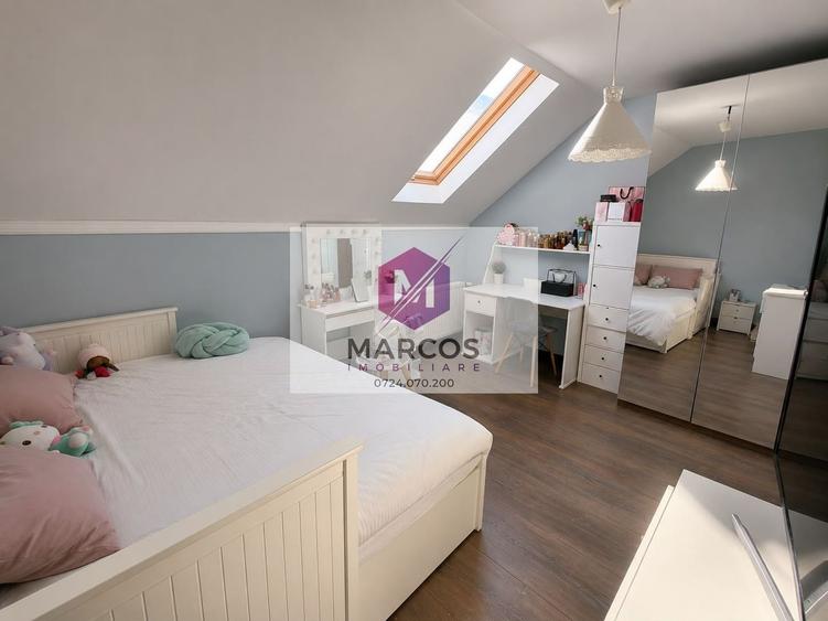 Casă cu 7 camere cu Piscina în Central