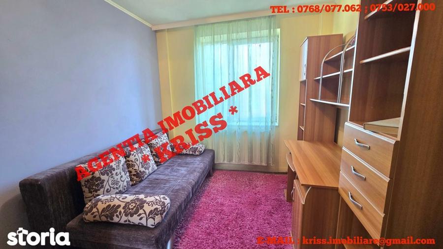 Apartament cu 3 camere decomandat în Central