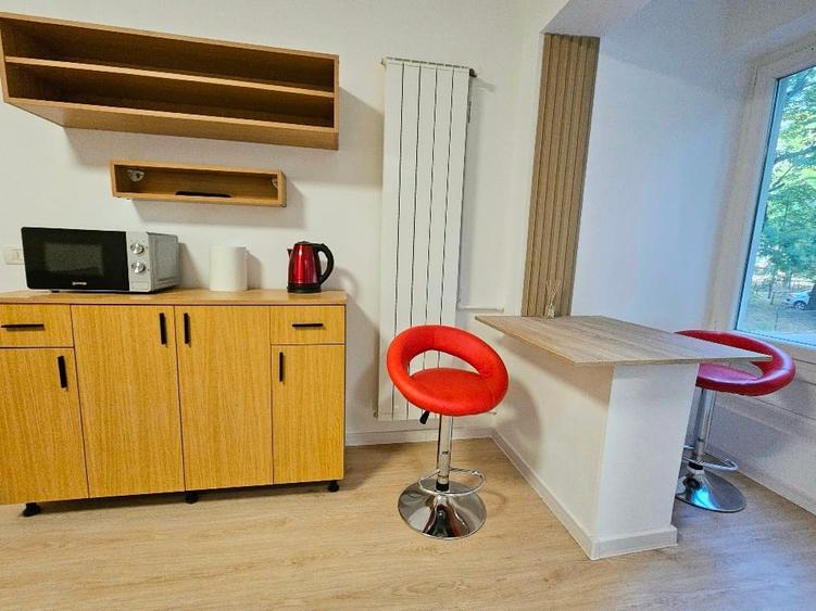 Apartament cu 2 camere decomandat, mobilat în Apărătorii Patriei