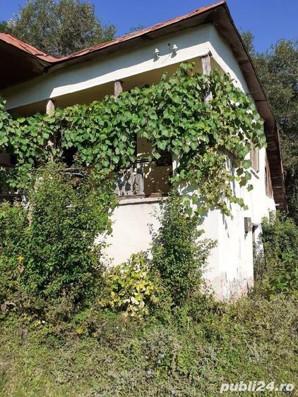 Casă cu 2 camere cu Teren 3100 Mp în Bunești (Mălureni)