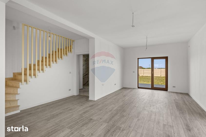 Casă cu 4 camere cu Teren 400 Mp în Vladimirescu