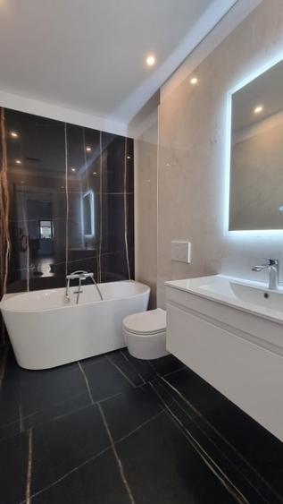 Apartament cu 3 camere decomandat, mobilat în Iancu Nicolae