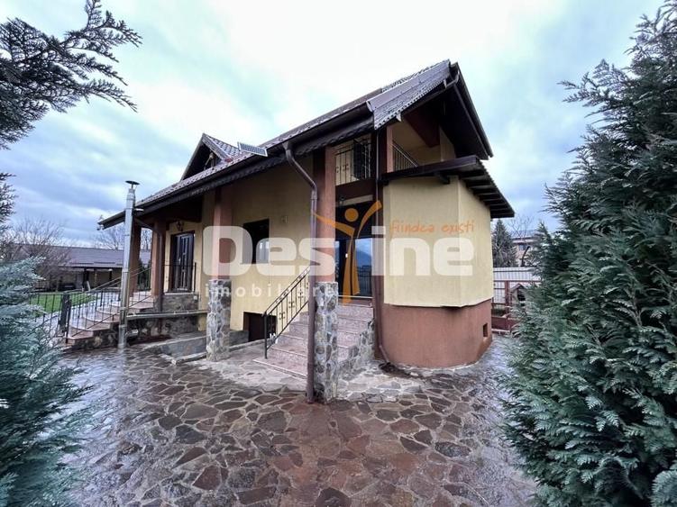 Casă individuală cu 6 camere cu Piscina în Ciritei