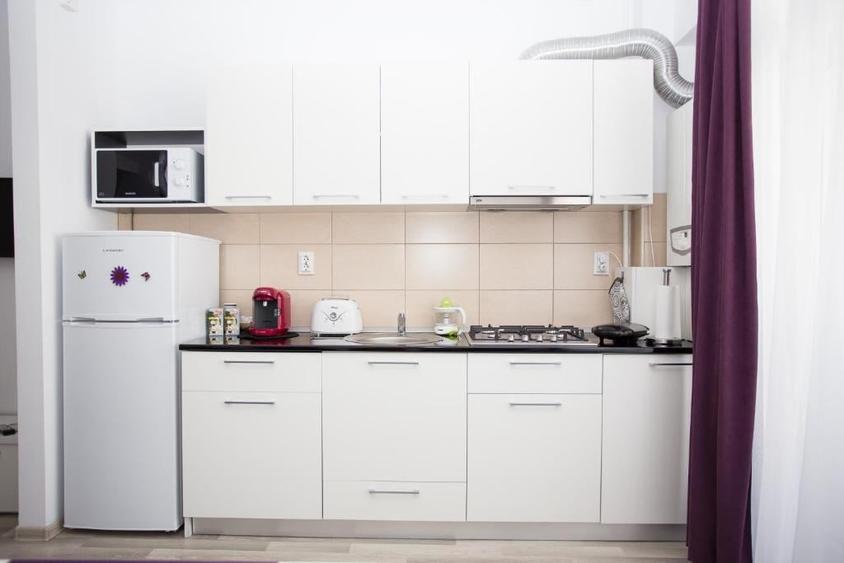 Apartament cu 2 camere decomandat, mobilat în Mamaia