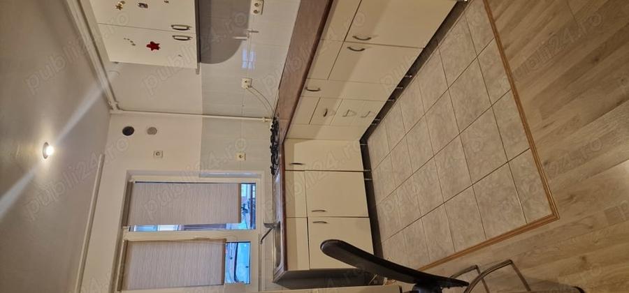 Apartament cu 3 camere decomandat în Hipodrom 3