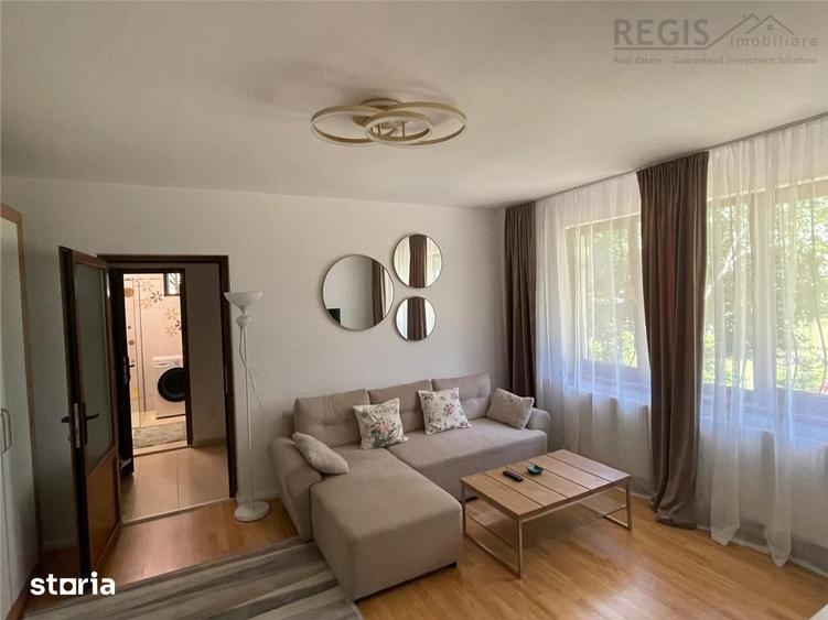 Apartament cu 3 camere semidecomandat în Centrul Istoric