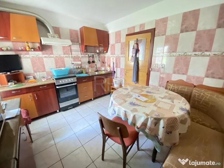 Apartament cu 4 camere decomandat în 13 Septembrie