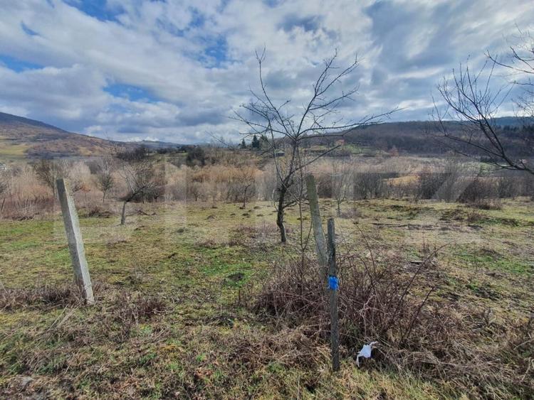 Teren Construcții extravilan de 8272 mp, în Periferie