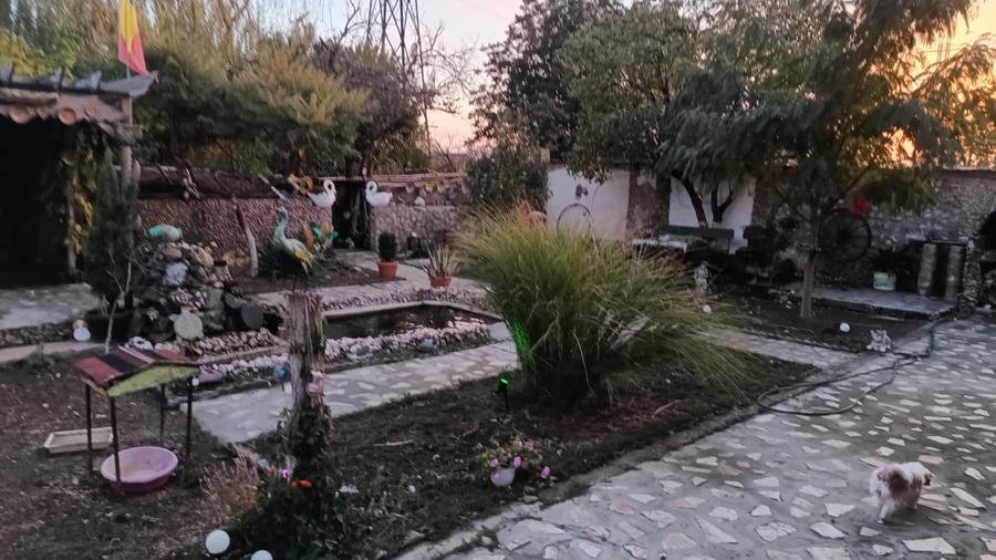 Casă individuală cu 4 camere cu Canalizare în Bariera Vâlcii
