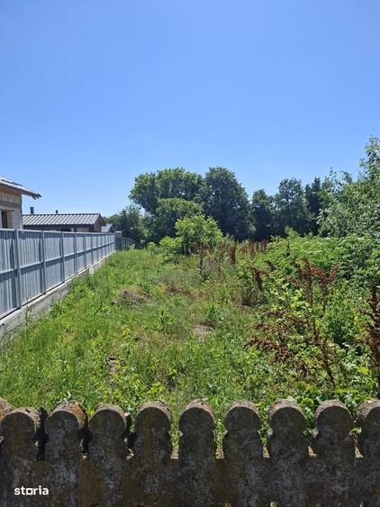 Casă cu 4 camere cu Teren 3000 Mp în Central