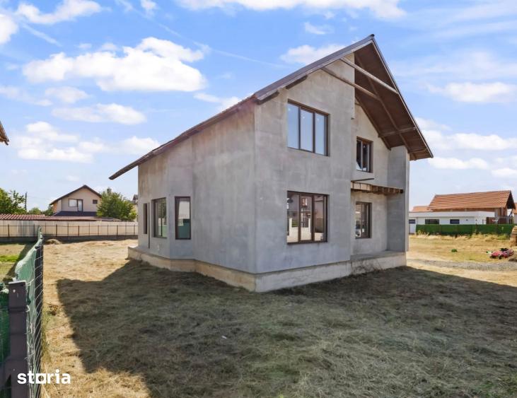 Casă cu 5 camere cu Teren 500 Mp în Șagu