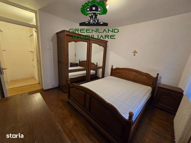Apartament cu 3 camere decomandat în Nicolina