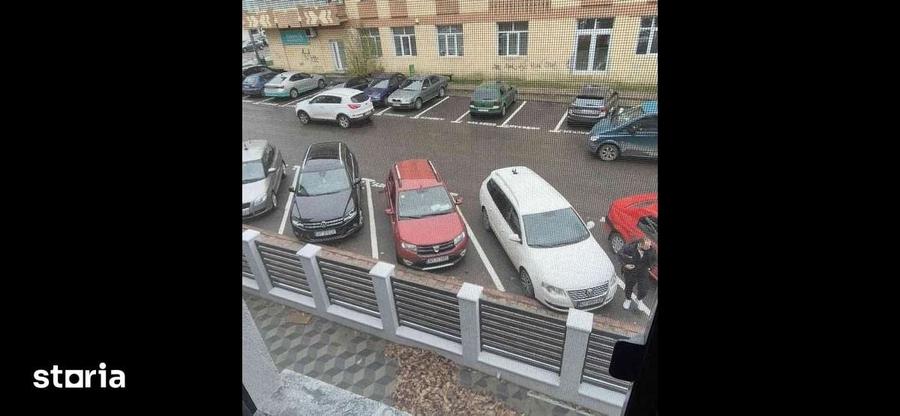 Spațiu comercial, de 250 mp, în Central