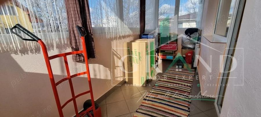 Apartament cu 2 camere decomandat, mobilat în Bulgaria