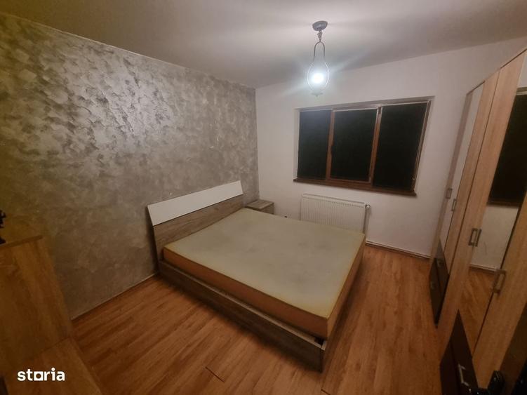 Apartament cu 2 camere decomandat în CET