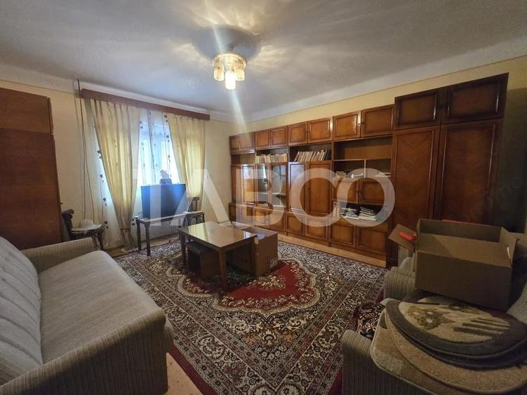 Casă cu 4 camere cu Teren 620 Mp în Central
