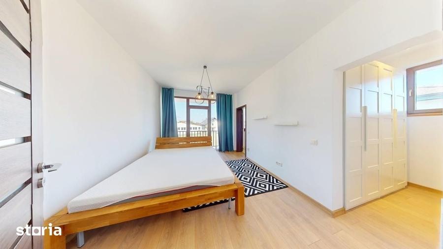 Casă cu 8 camere cu Teren 581 Mp în Șelimbăr