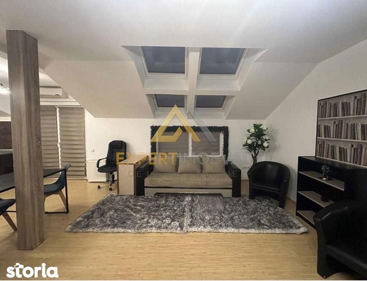 Apartament cu 3 camere decomandat în Republicii