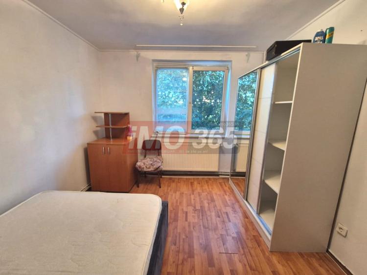 Apartament cu 2 camere semidecomandat în Craiovei