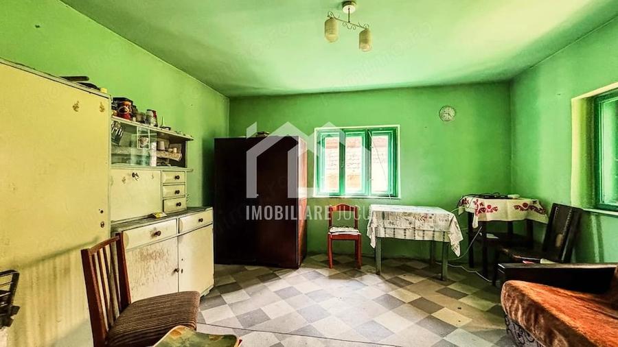 Casă cu 2 camere cu Teren 1280 Mp în Vișea