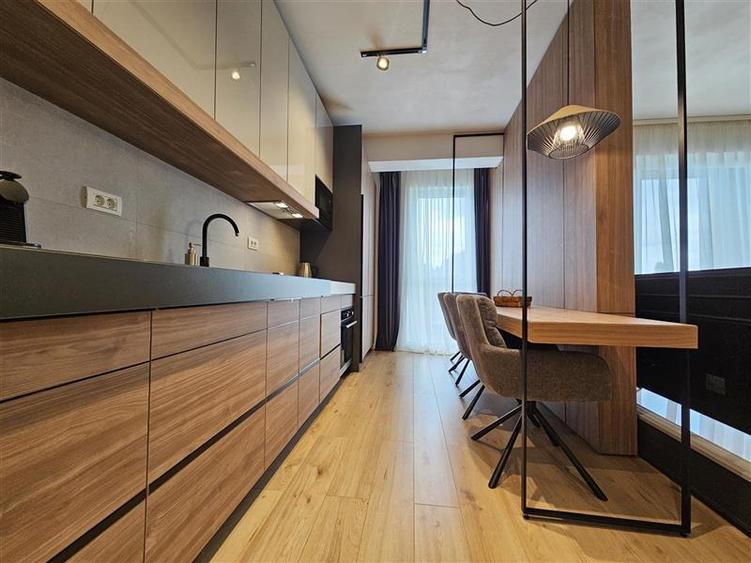 Apartament cu 2 camere decomandat, mobilat în Blumăna