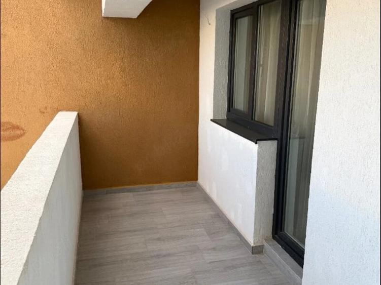Garsonieră decomandată în Apărătorii Patriei