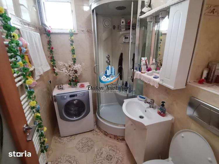 Apartament cu 3 camere decomandat în Dărmănești