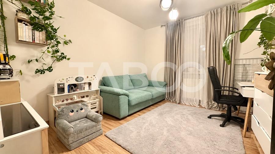 Apartament cu 3 camere semidecomandat, mobilat în Florești