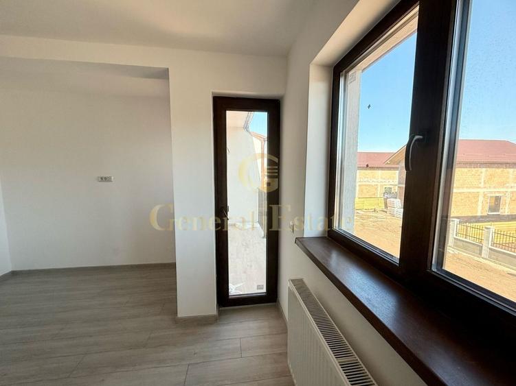 Duplex cu 4 camere cu Canalizare în Tărlungeni