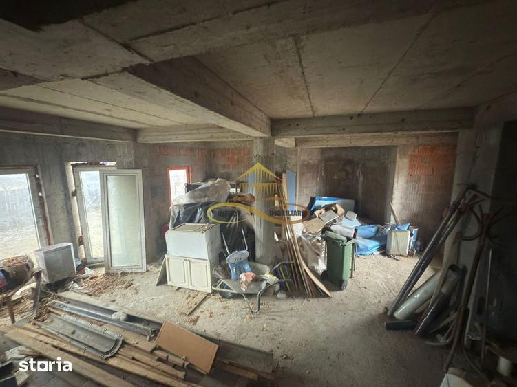 Casă cu 4 camere cu Teren 370 Mp în Mărgineni