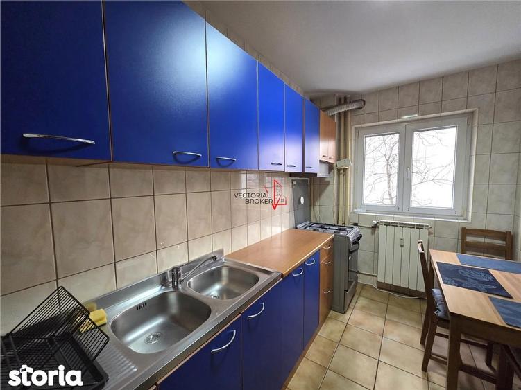 Apartament cu 2 camere decomandat în Tei