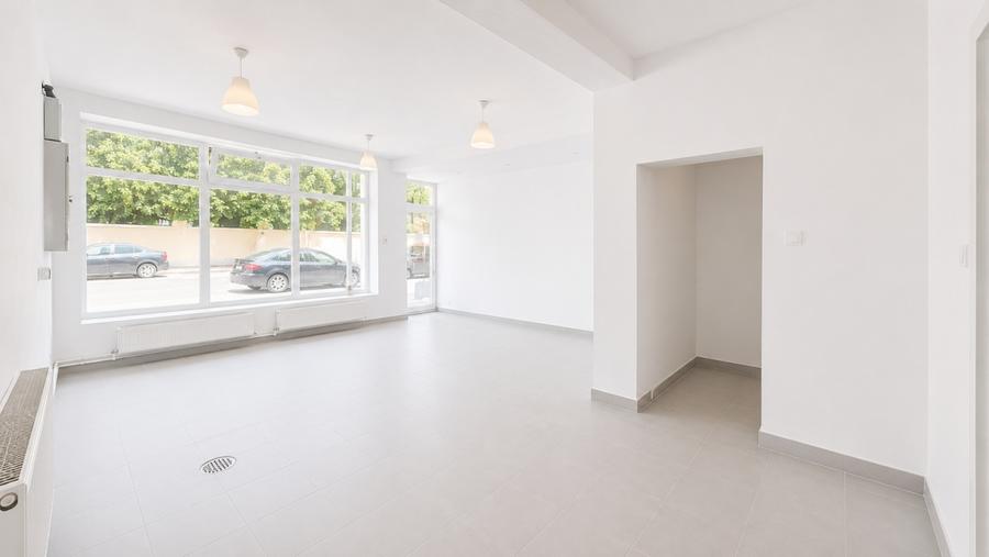 Spatiu comercial 80 mp | HORECA| Terasa privata | Curent trifazic - 1