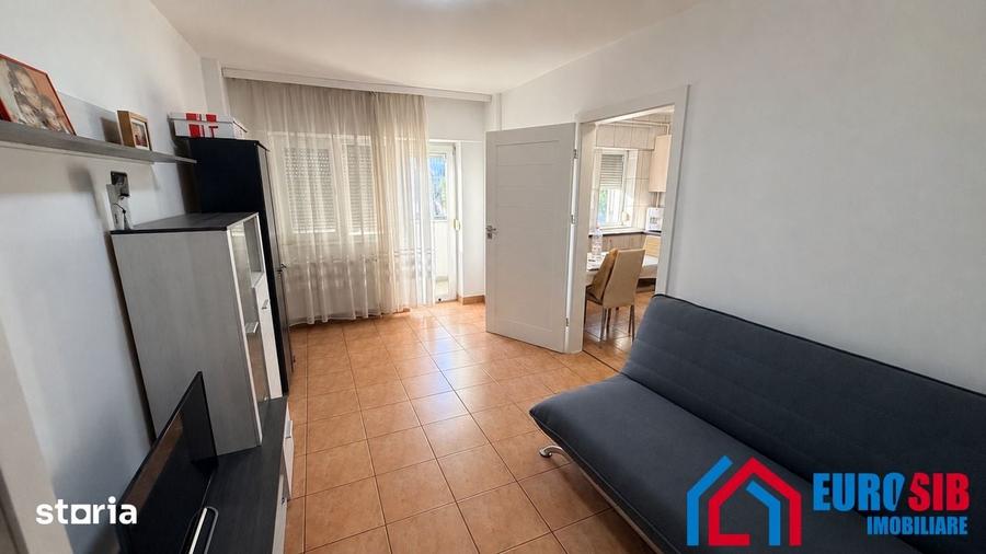 Apartament cu 3 camere decomandat în Ștrand