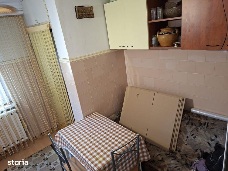 Apartament cu 2 camere semidecomandat în Prundu